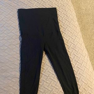 Kindred Bravely Maternity and Postpartum Support athletic leggings size medium